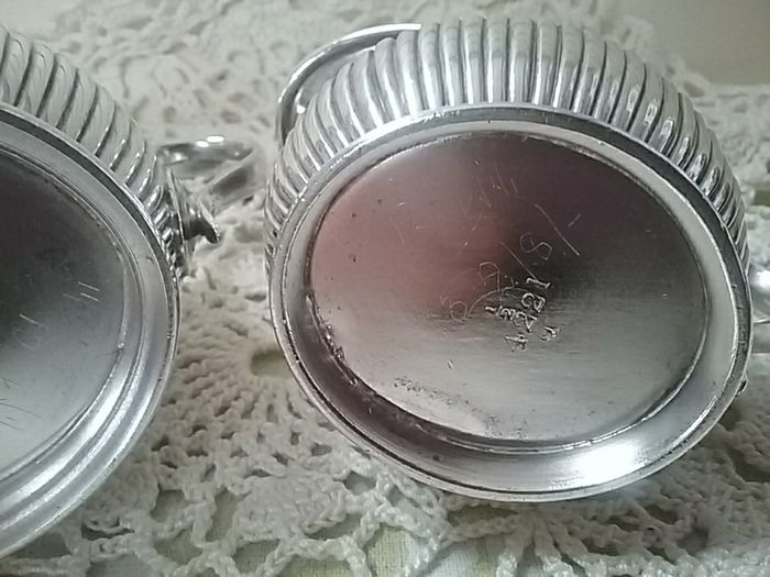 Sugar & Creamer
