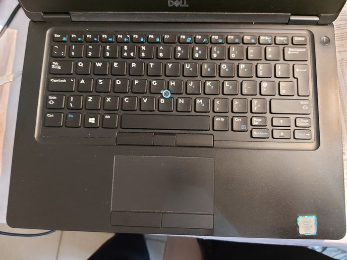 DELL Latitude 5490, Intel Core i5-7300U CPU, 2.71GHz. 8GB Ram, 256GB SSD, Windows 10 Pro, Microsoft Edge, Chrome and VLC
