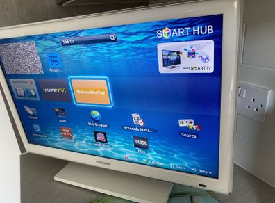 Smart TV White Samsung TV HD LED