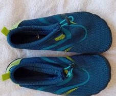 Kid's Water Shoes Size 35