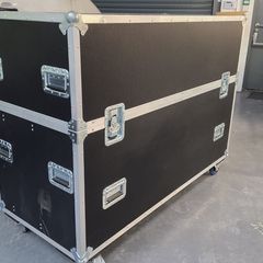 Heavy-Duty Flight / Equipment Cases on Wheels