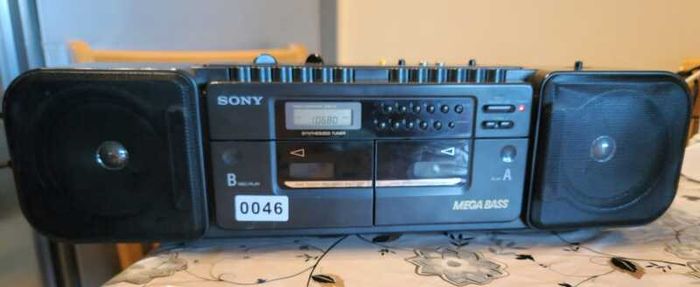 From 1993 - Sony CFS-W 310, see the pictures.