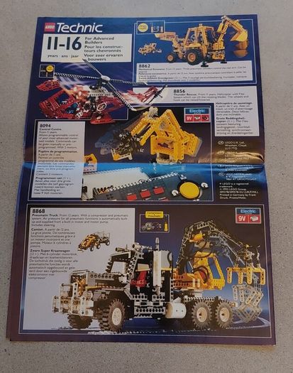 Lego 1993 Medium Technic European Foldout