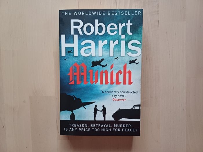 Munich by Robert Harris (Espionage Mystery Suspense Paperback 2018)