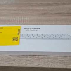 Apple Magic keyboard with touch ID