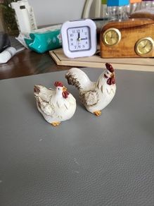 Hen ornaments x 2
