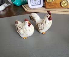Hen ornaments x 2