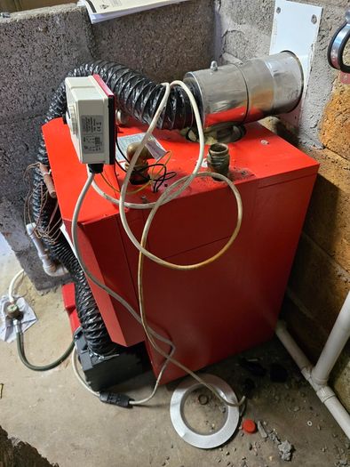 Grant Vortex 50/90 Oil Boiler + Carbery 900L Oil Tank