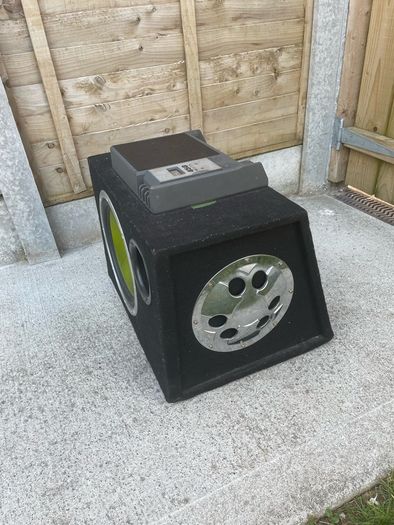 sub-woofer speaker