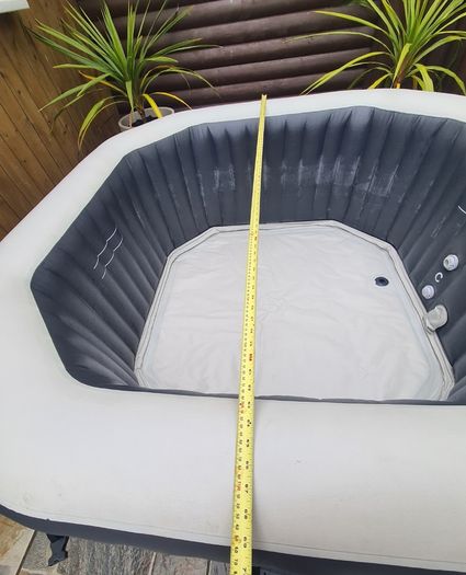 Intex Inflatable Hot Tub  Jacuzzi  Perfect Condition
