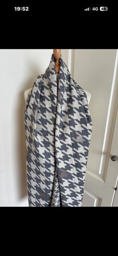 Viscose wool cashmere scarf -NWOT