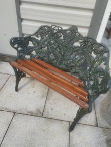 "Coalbrookdale" garden bench