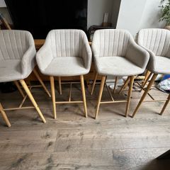 Bar stool x 4