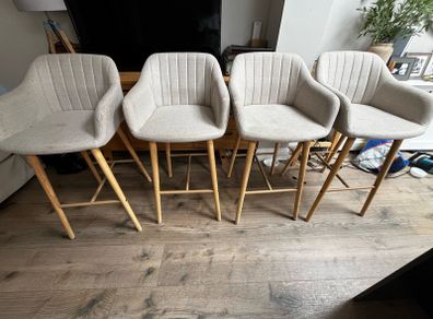 Bar stool x 4