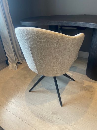 Desk chair