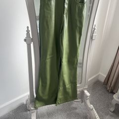 Stunning Kiwi &Co Olive Green Faux Leather Trousers size S