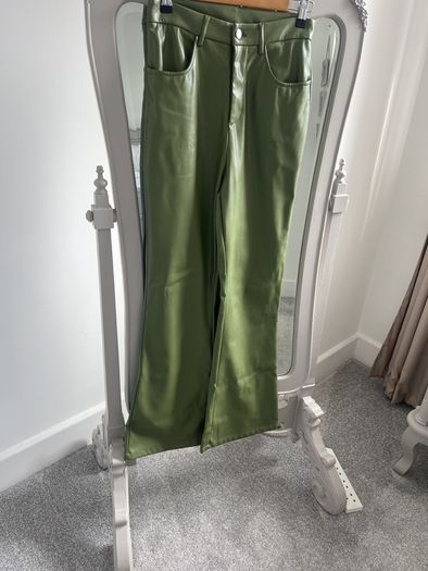 Stunning Kiwi &Co Olive Green Faux Leather Trousers size S