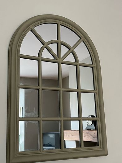 Mirror window
