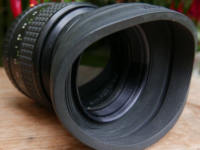 RARE Praktica B200 35mm Film SLR Camera HOIA 49mm Lens ( works well)