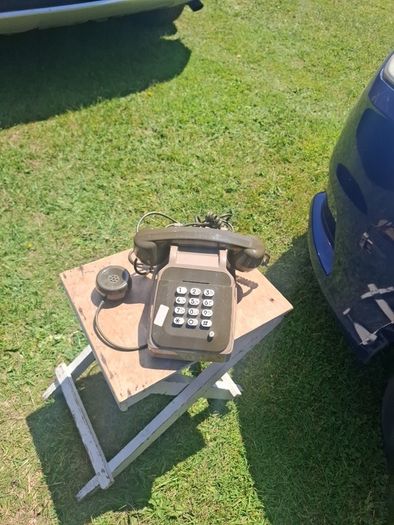 vintage french phone possible to post