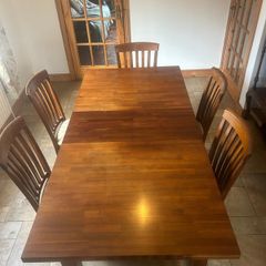 Dining room table and six chairs for sale