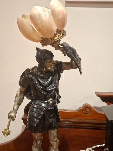 Antique warrior Table lamp