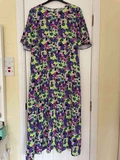 V by Very Dress Size 18