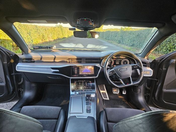 Audi A6 2019 S line with tech pack