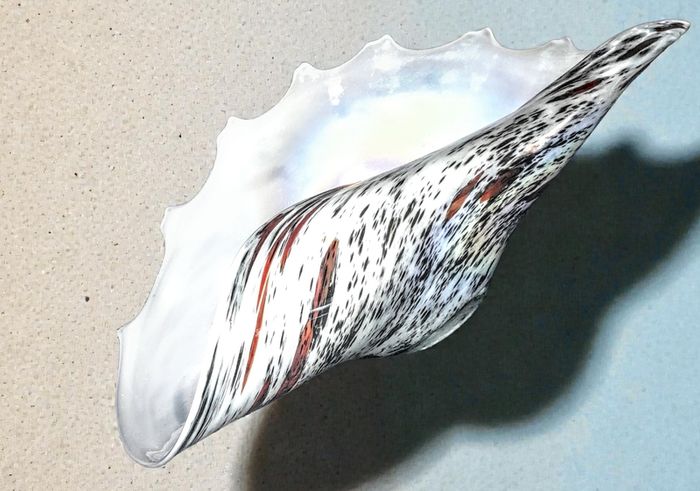 Massive speckled glass shell centerpiece