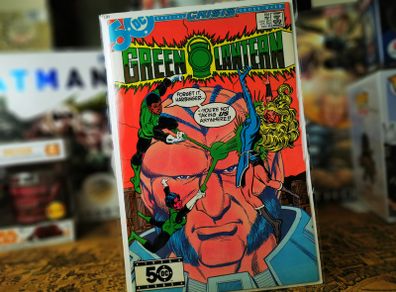 Green Lantern ! Issue #194 ! Guy Gardner Vs. Hal Jordan battle ! 1985 ! by DC Comics