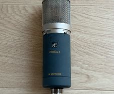 sE Electronics Z5600A MK-II multi-pattern tube mic bundle