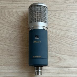 sE Electronics Z5600A MK-II multi-pattern tube mic bundle