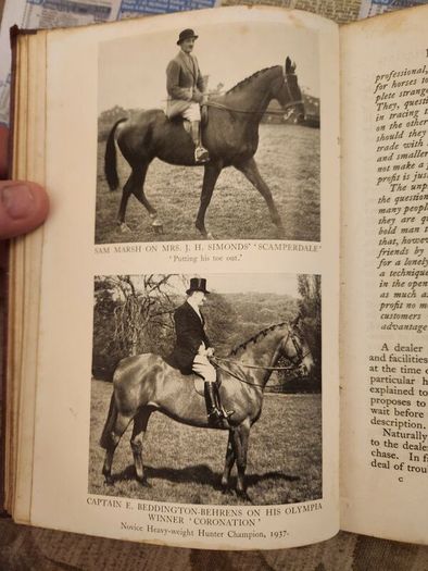 The Horseman's Year Book. Edited By Lt.col.w.e.lyon. 1950 First Edition Hardback In Good Condition. Plus Hunting,showing, And Chasing. By Sam Marsh. See Photos For Same.