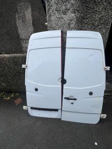 Mercedes sprinter/Volkswagen crafter 2006/2018 back doors