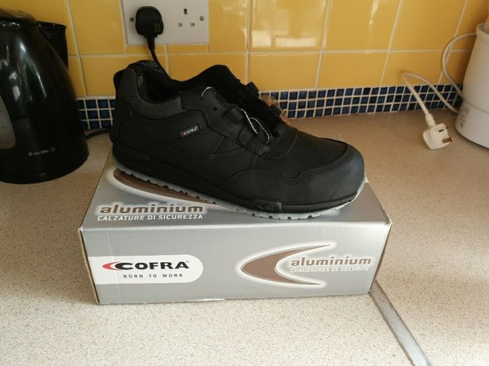 Cofra safety boots size 42