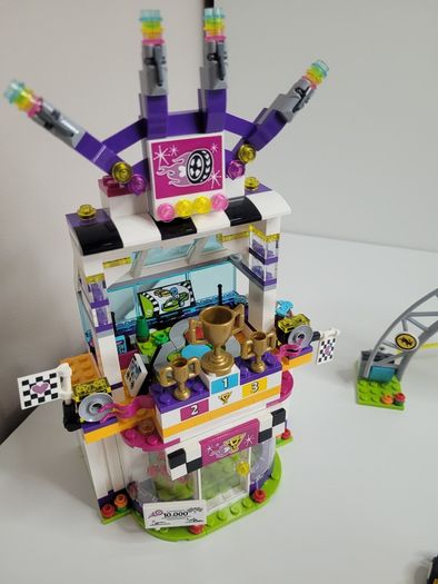 LEGO Friends 41352 The Big Race Day