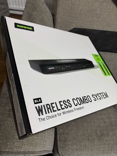 Shure BLX288E/SM58-M17 Wireless Combo System