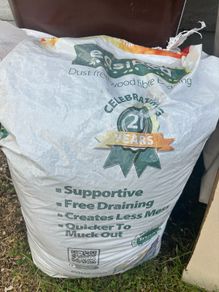 Dust free wood fibre bedding