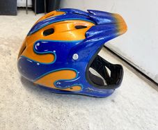Mountain bike helmet