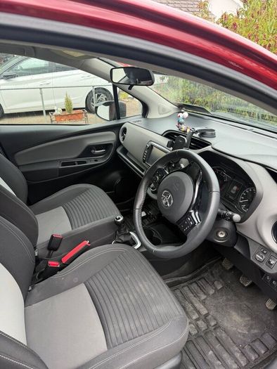 Toyota Yaris 2017 Luna for sale