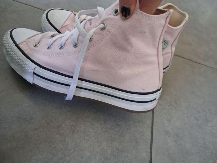 pink platform converse