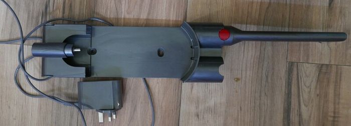 Dyson V7 Motorhead Stick Vacuum Cleaner (works well)