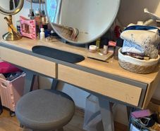 Dressing table