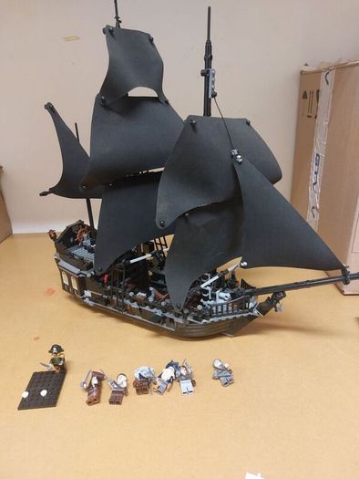 lego black pearl 4184