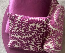4 Laura Ashley Berry cushions & matching shade EUC