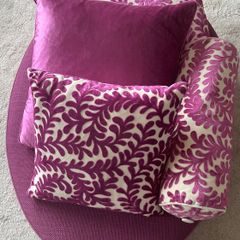 4 Laura Ashley Berry cushions & matching shade EUC