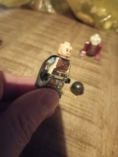 Lego star wars minifigure the mandalorian UCS