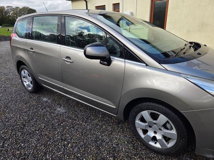 Peugeot 5008  Sport New Nct 10/27