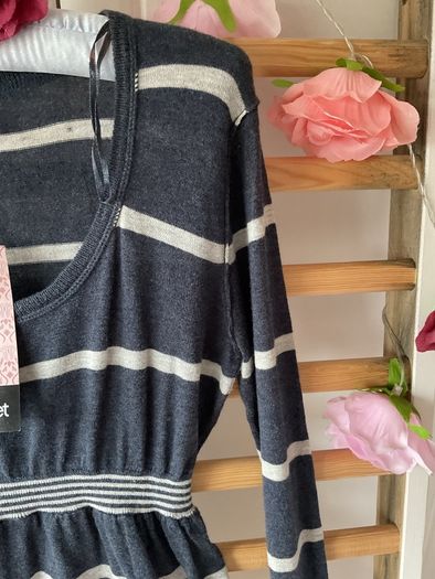 jumper  Bnwt size 12 stripe scoop neck hollister inspired