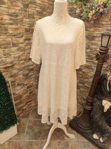 white/ Cream lace dress size 16 Postage included